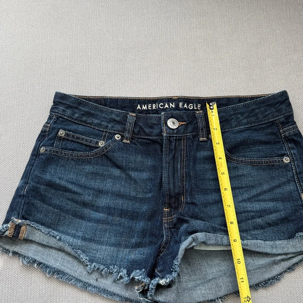 American Eagle Outfitters  Tomgirl Women's Frayed Hem Jean Shorts Indigo Size 6 - Picture 6 of 7